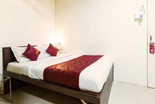 Hotel Saffron Inn