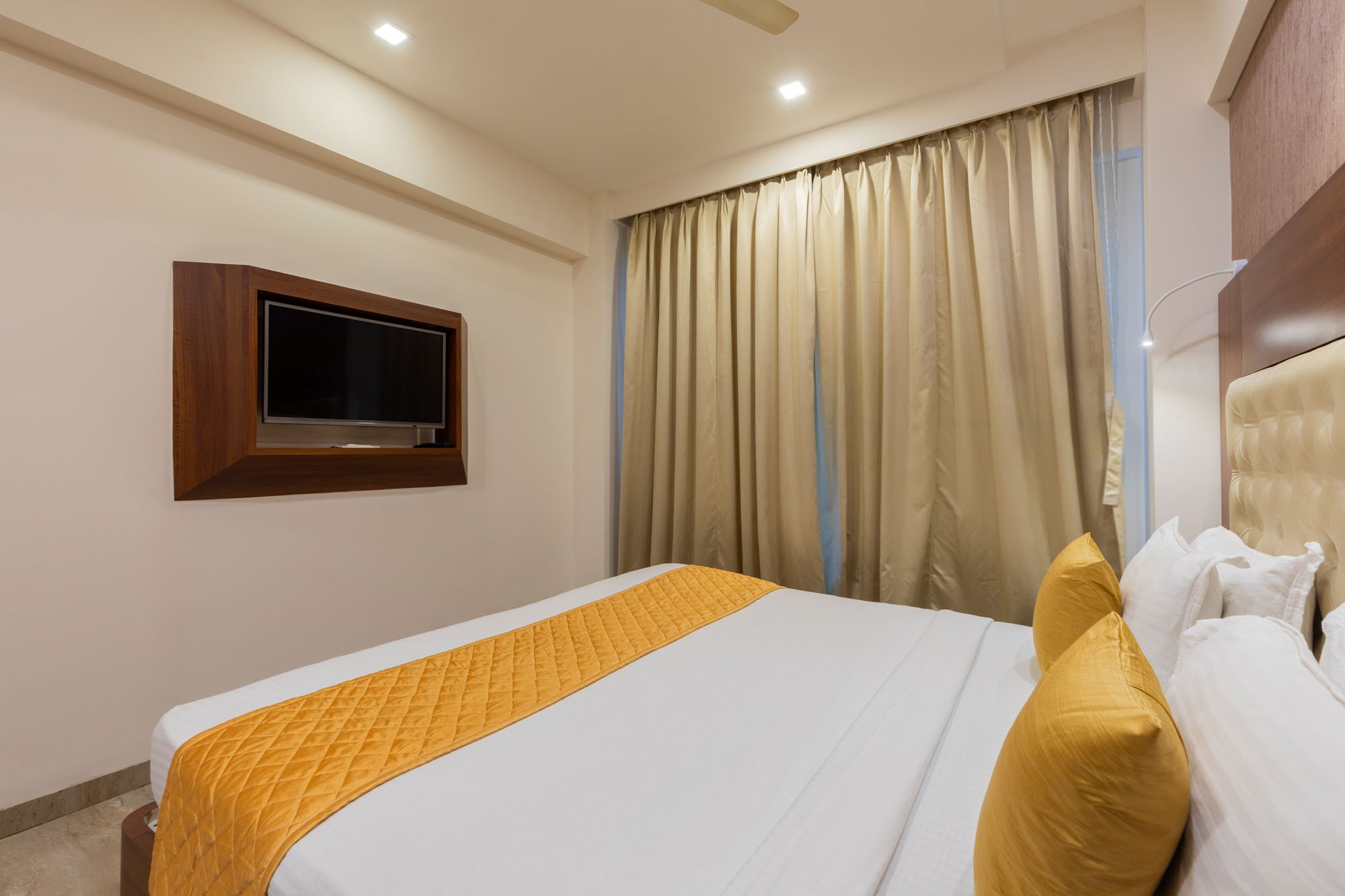 Hotel Lords 2