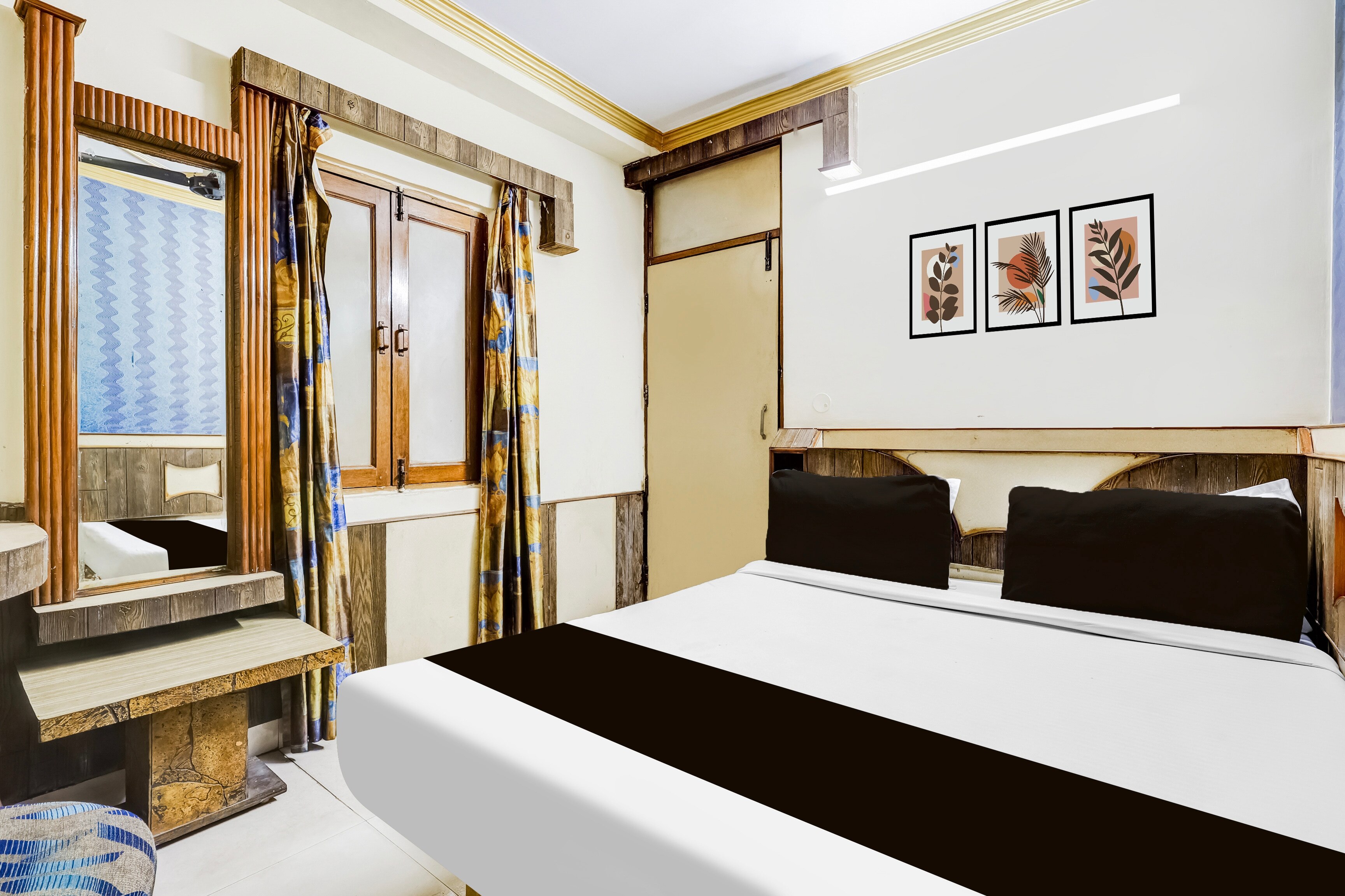 SPOT ON Hotel Ricky Deluxe - Tap to explore photos