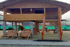 RESORT BEACH FIRE, Mayang