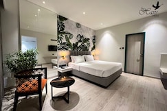 The Hans Hotel, Hubli