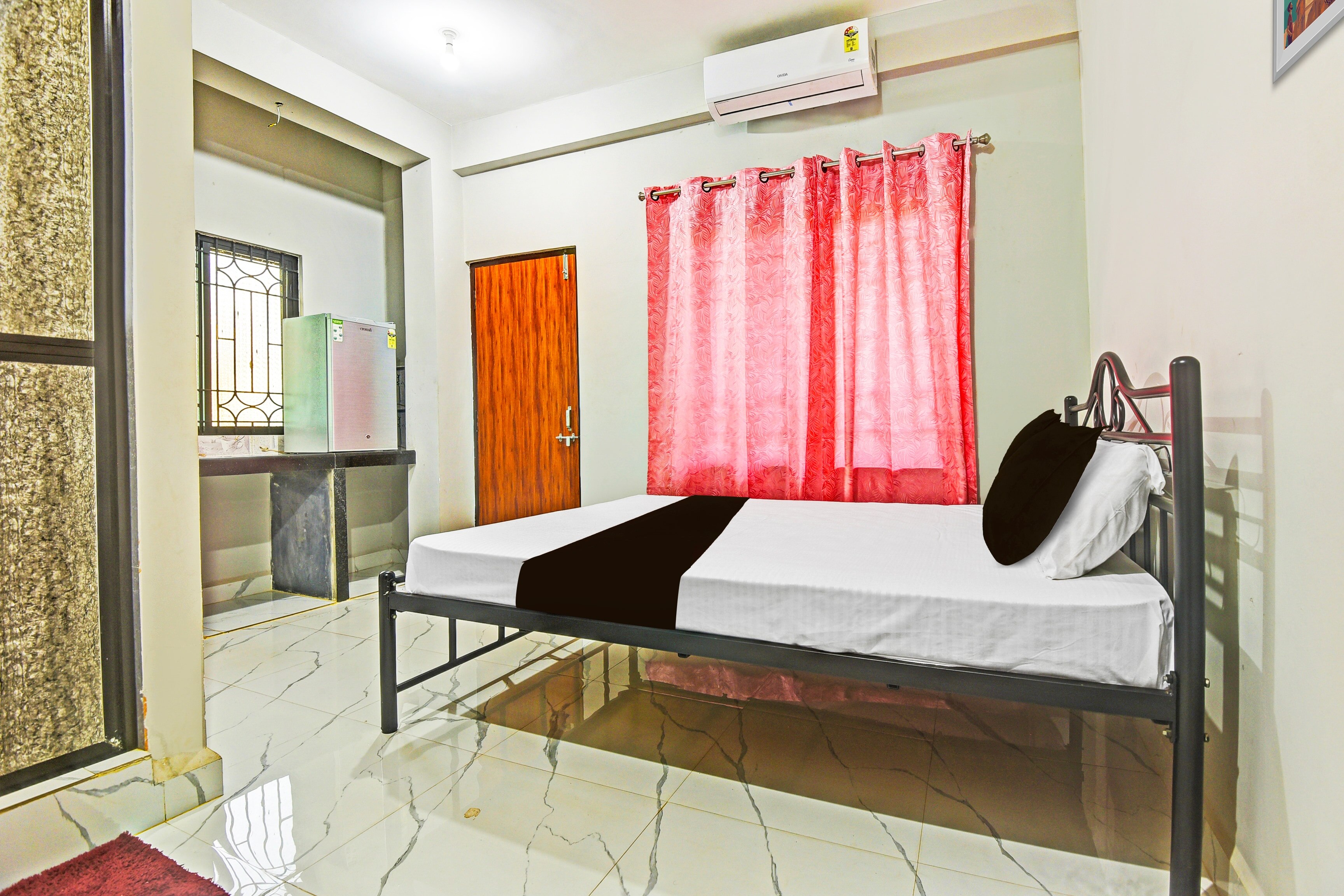 Hotel O Pravin Guest House - Tap to explore photos