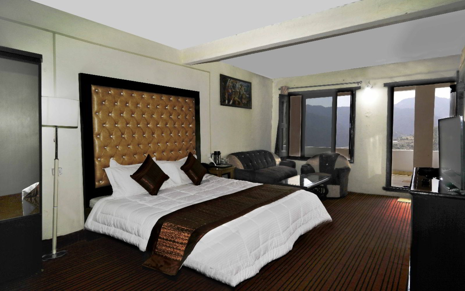 Hotel Kausani Retreat - Tap to explore photos