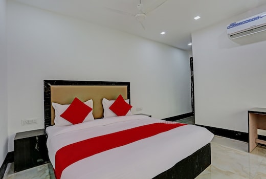 Hotel O Red Apple Homes