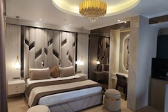 The Goldenfinch, Lucknow