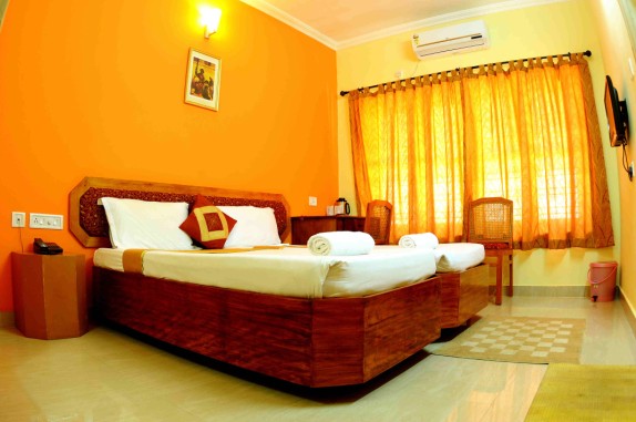 Hotel Samrat - Tap to explore photos