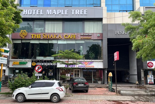 Hotel Maple Tree