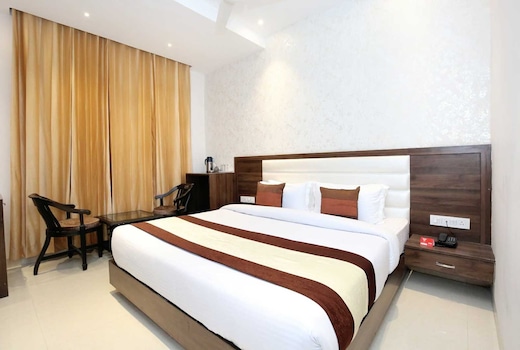 Hotel O Grand Star
