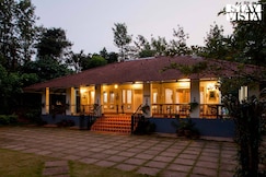 StayVista at Green Pastures - 3BR w/ Bonfire and Views, Coorg
