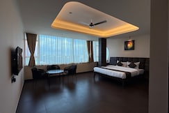 Pixel Hotel and Lodging, Hubli