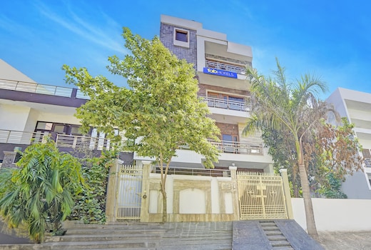 FabHotel Casa Residency