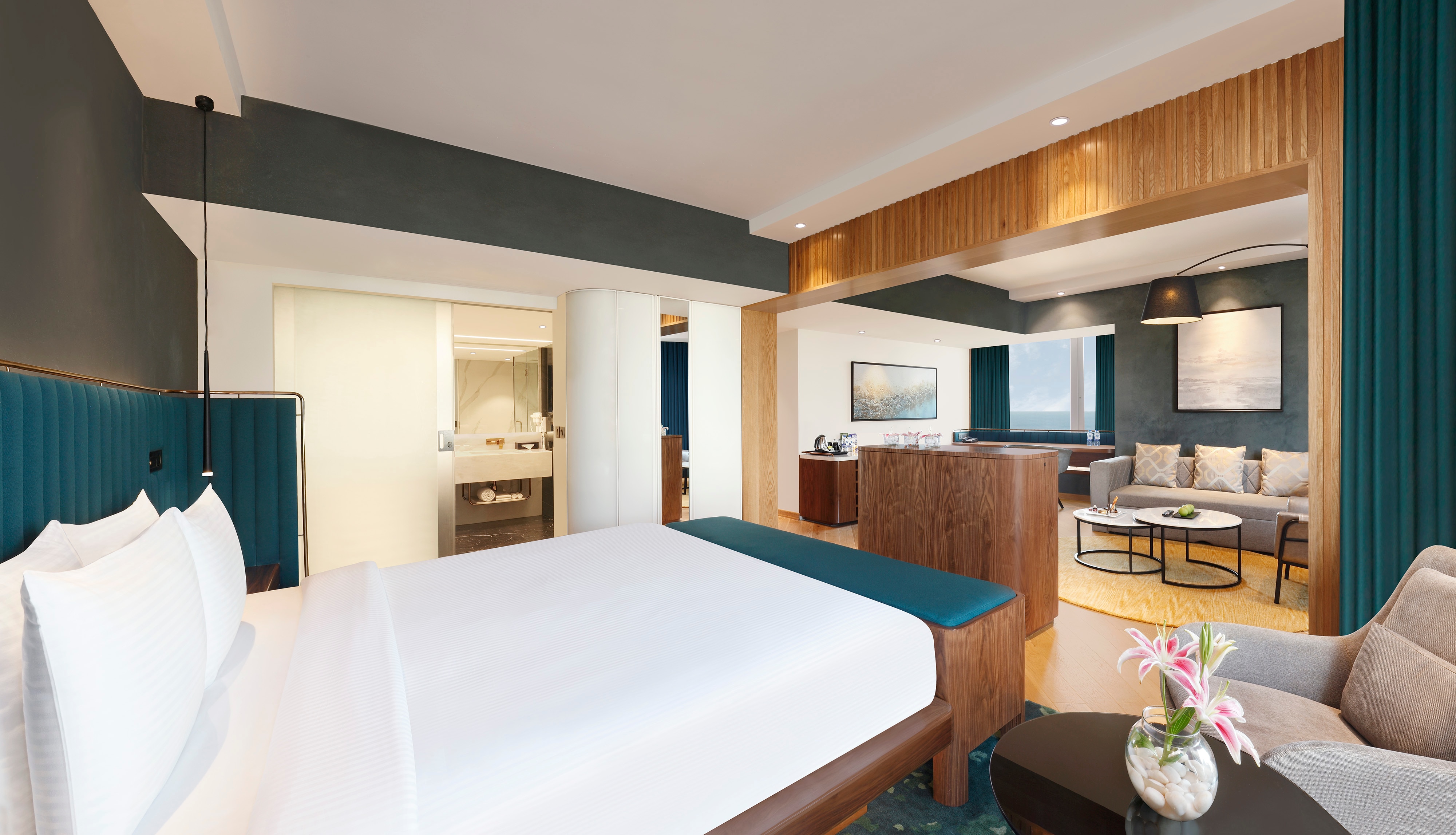 Executive Suite King Bed Ocean View - Buffet Breakfast, Premier Lounge Access with IMFL Cocktail Hrs 1