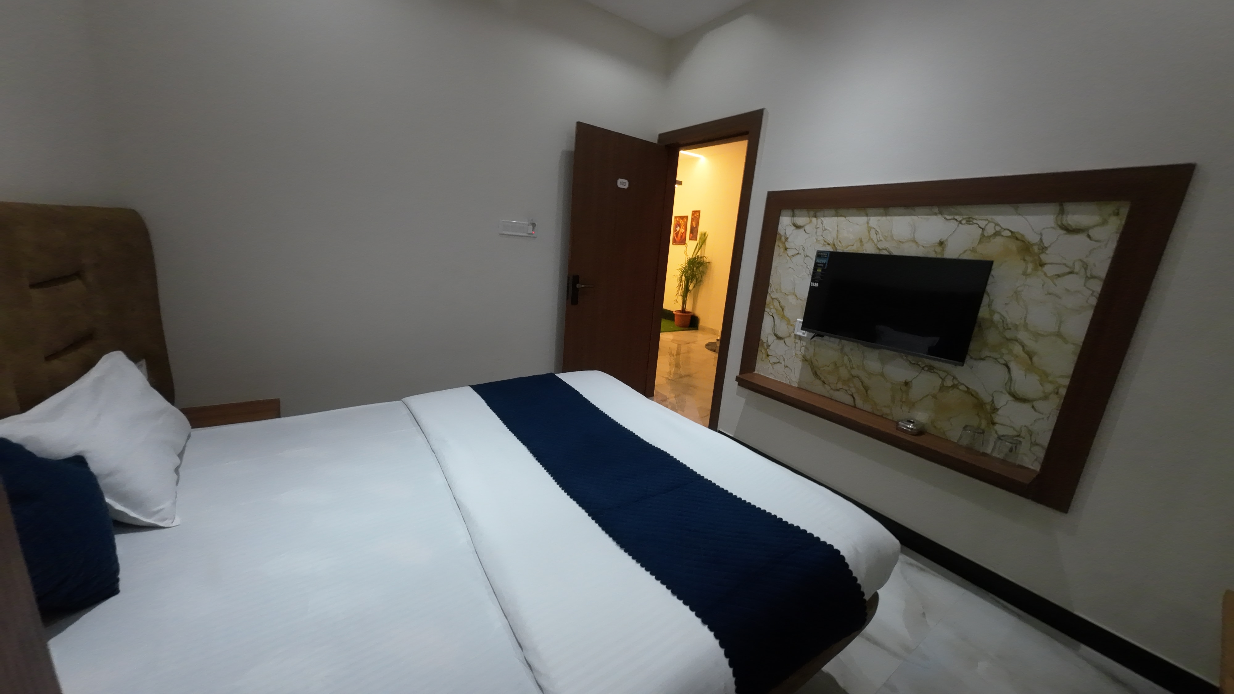 Hotel Sukh Sagar - Tap to explore photos