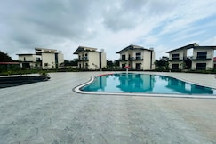 Lotus Luxury, Sasan Gir