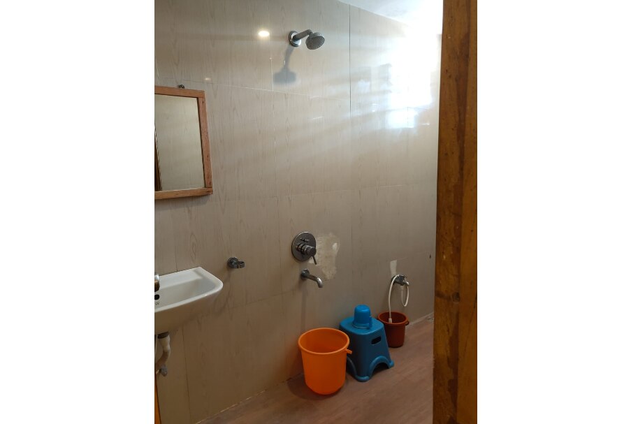 Hotel Sai Aishwarya Inn - Tap to explore photos