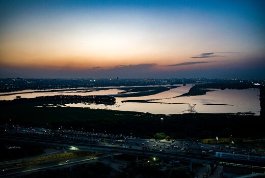 Best Luxurious Stay Near Apollo Hospital at Super Nova