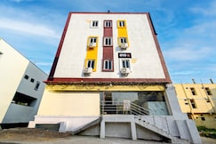 Hotel O by OYO Srikara Grand, Hyderabad