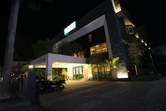 Treebo Grand Legacy Shahenshah, Dehradun
