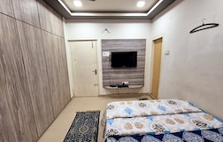 Master Room With Attached Bathroom