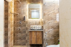 Super Luxury Independent Studio, Noida