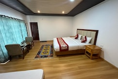 Hanle House, 
Hanle