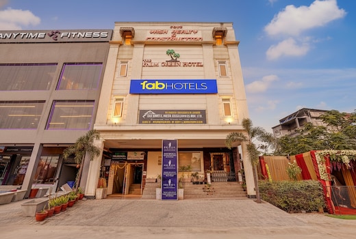 FabHotel Palm Green