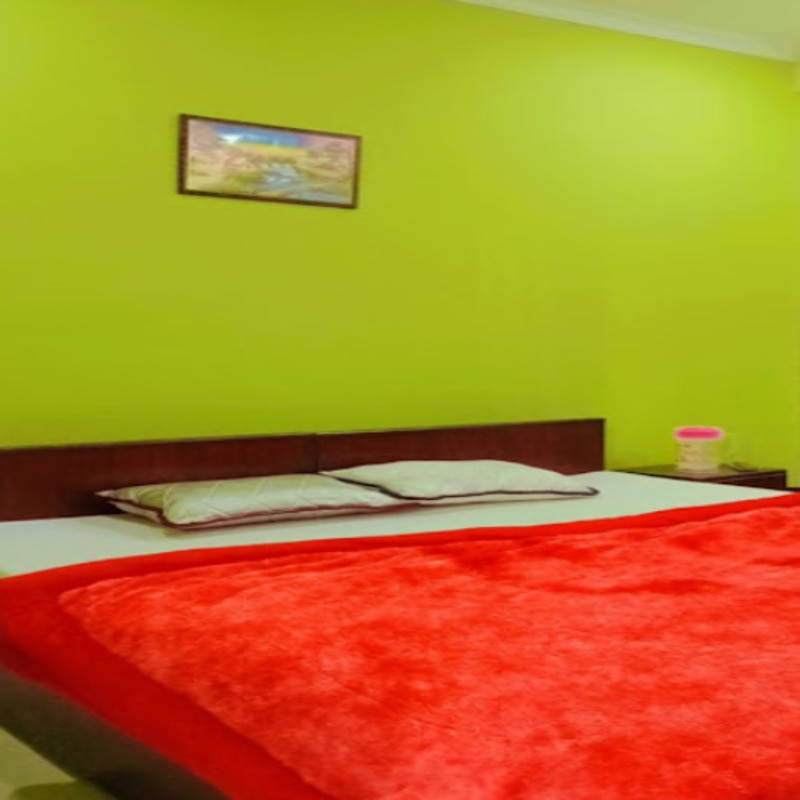 Satya- Guest House - Tap to explore photos