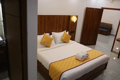 Munnar Isai Elanza, Munnar