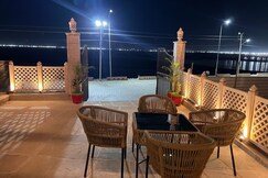Hotel Ganges Majestic, Prayagraj