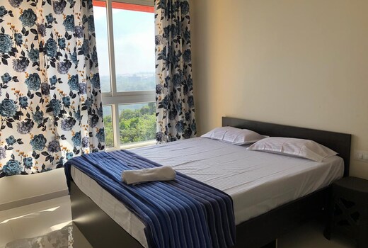BirdsNest Seaview 2 BHK Vacation Home