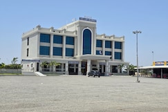 HOTEL THE LEO MIDWAY, Dwarka