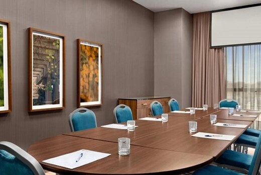 Hilton Garden Inn Chicago Downtown South Loop Chicago Hotel Price