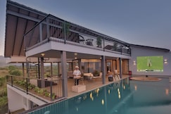 SaffronStays Pinaki Tales, Trimbak