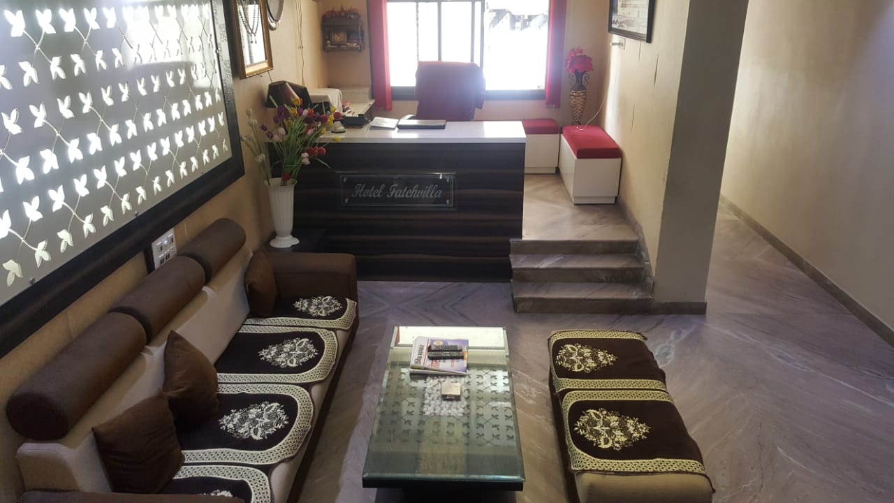 Hotel Fateh Villa - Tap to explore photos