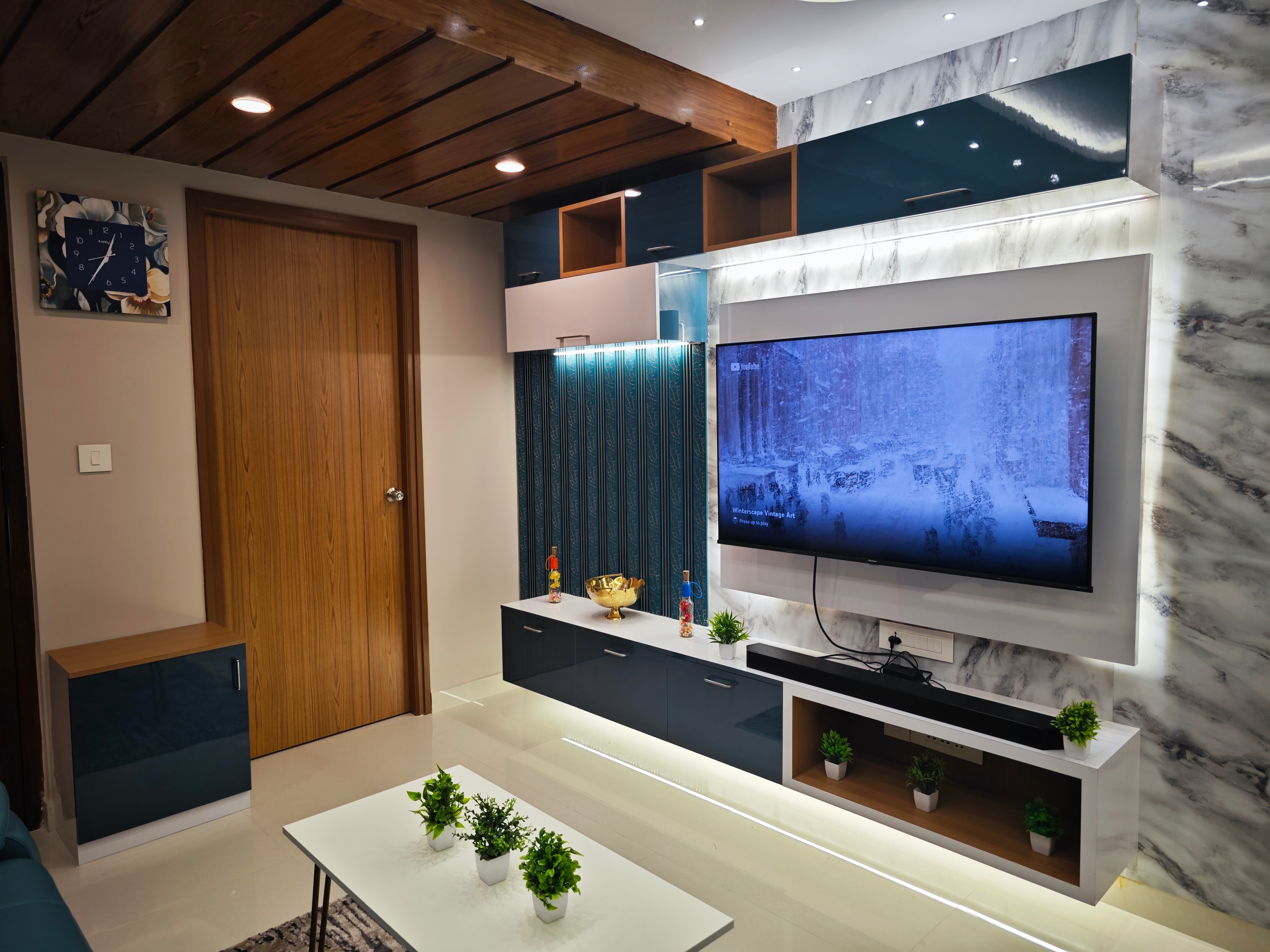 Evara - 3bhk Luxury Apartment Fully AirConditioned - Tap to explore photos