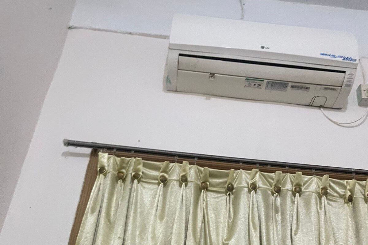 SPOT ON 93270 Handisa Homestay Syariah - Tap to explore photos