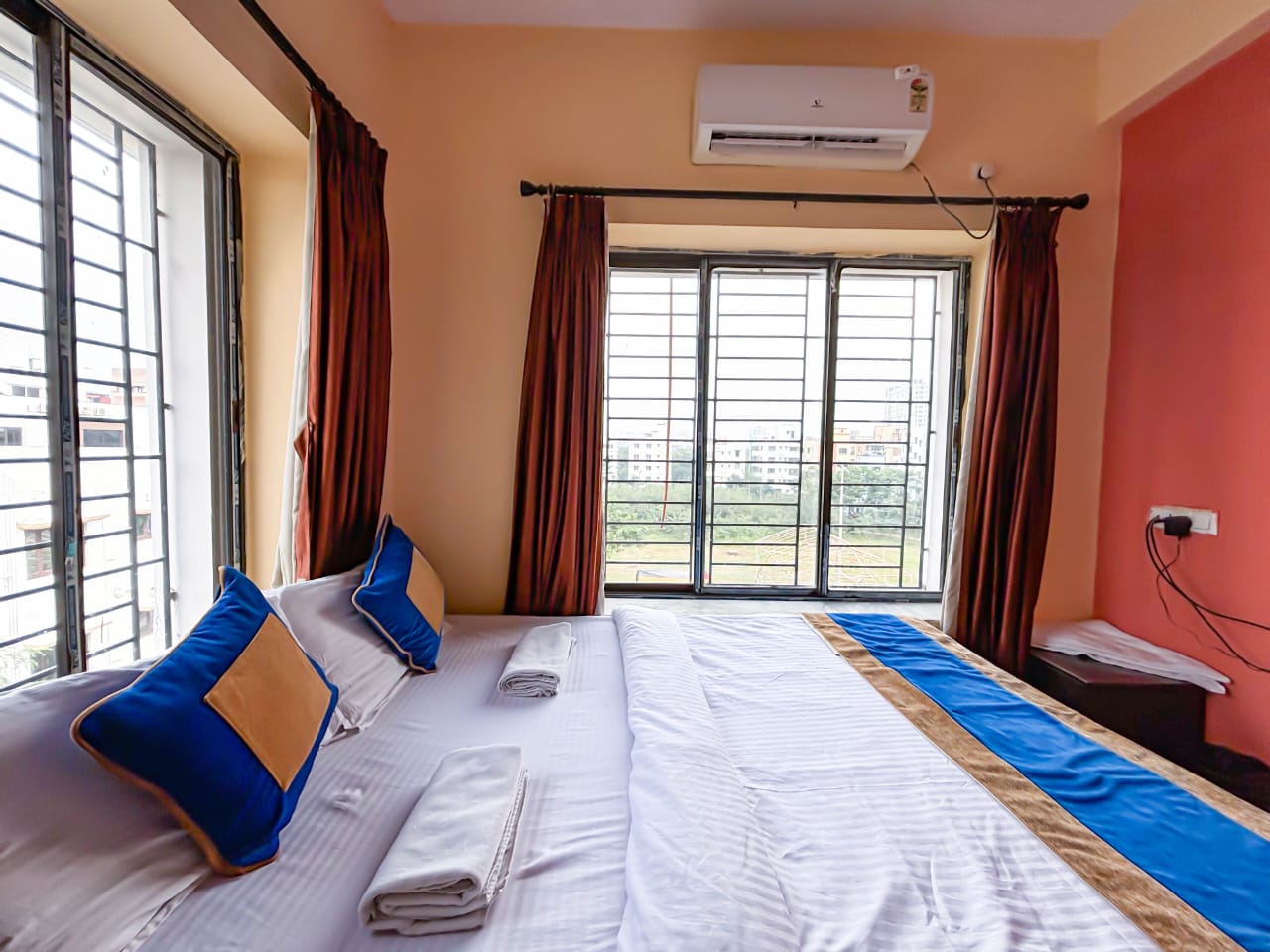 Park View Guest House - Tap to explore photos