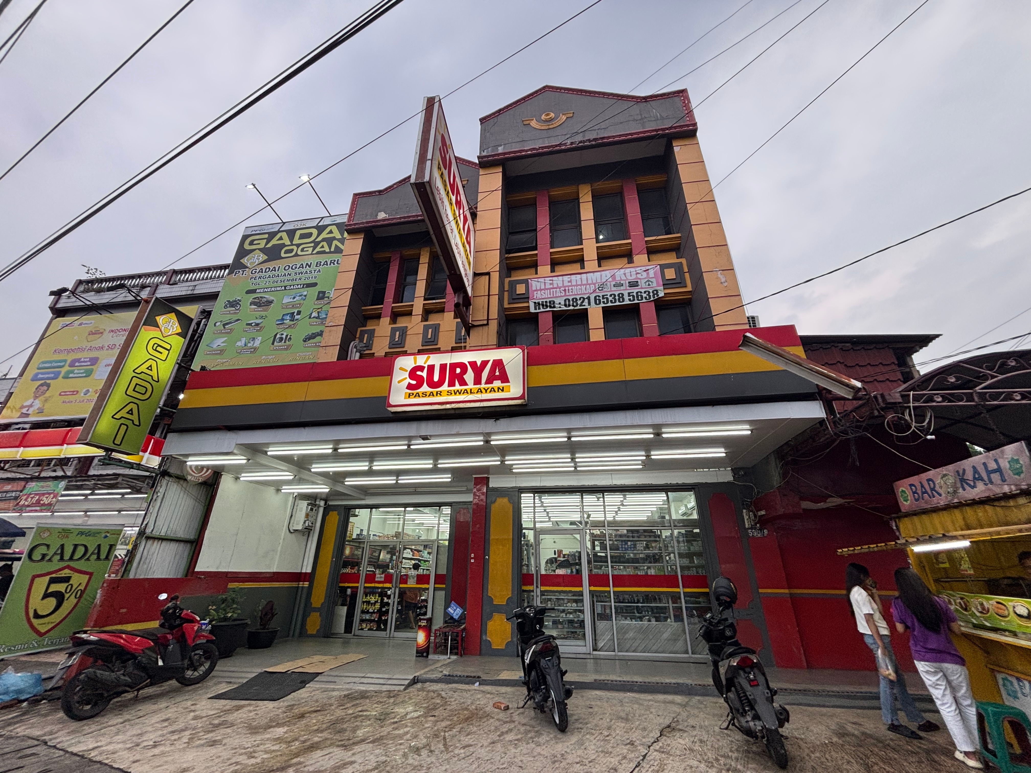 OYO 94638 Surya Residence 2 - Tap to explore photos
