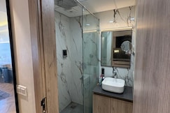 The Calm Stay At Sun Twilight, Greater Noida