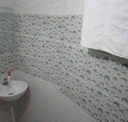 Deluxe A/C Room