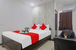 Super OYO 93463 Alwal Residency, Hyderabad