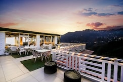 The Winterland Stay | 24x7 Rooftop Cafe | Mussoorie View, Dehradun