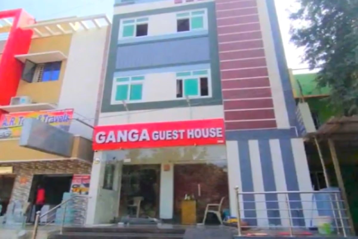 Ganga Guest House Near Golden Temple - Tap to explore photos