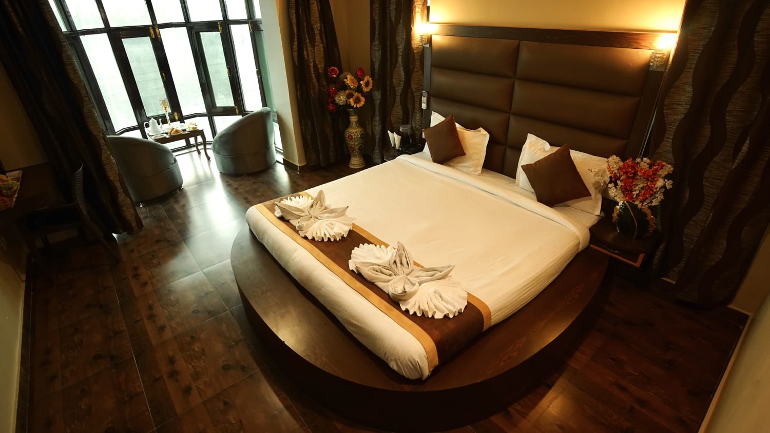 Hotel Naqash Residency - Tap to explore photos