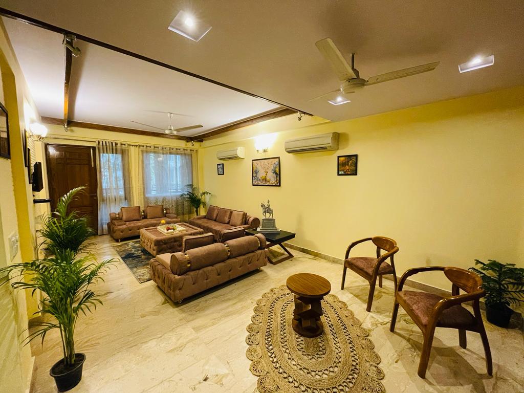 Fortune Home Service Apartment 4Bhk D36 Saket - Tap to explore photos