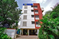 FabHotel Vardhan House II, Pune