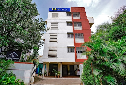 FabHotel Vardhan House II