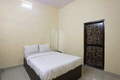 Hotel O Celebrity, Chandrapur