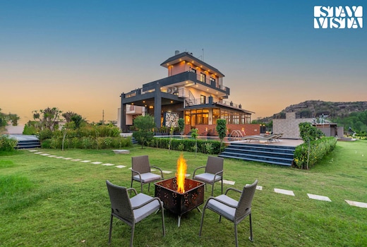 StayVista at Flow @ Shivoham Farms w/ Outdoor pool