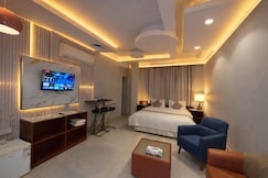 Albayrahaa Hotel Apartments, مسقط